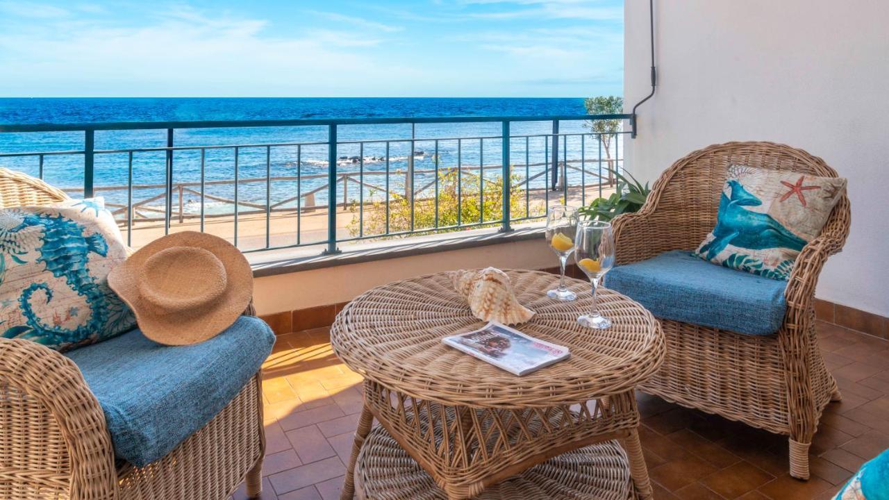 Апартаменты Welcomely - Terrace By The Sea - Cala Gonone Доргали Экстерьер фото